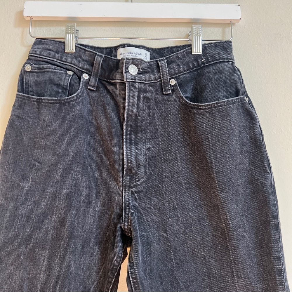 Abercrombie & Fitch Black High Rise Mom Jeans 27/4R - Picture 6 of 8